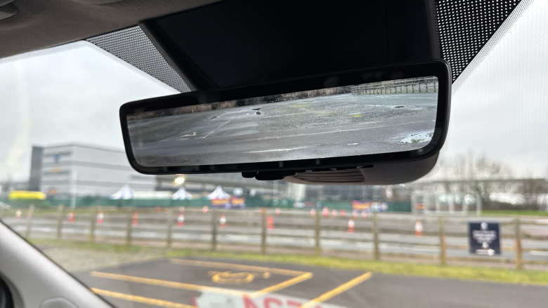 Ford Transit Custom 300 L1 Diesel Fwd 2.0 EcoBlue 130ps Low Roof D/Cab Limited Van